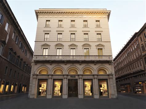 fendi eur indirizzo|palazzo fendi roma.